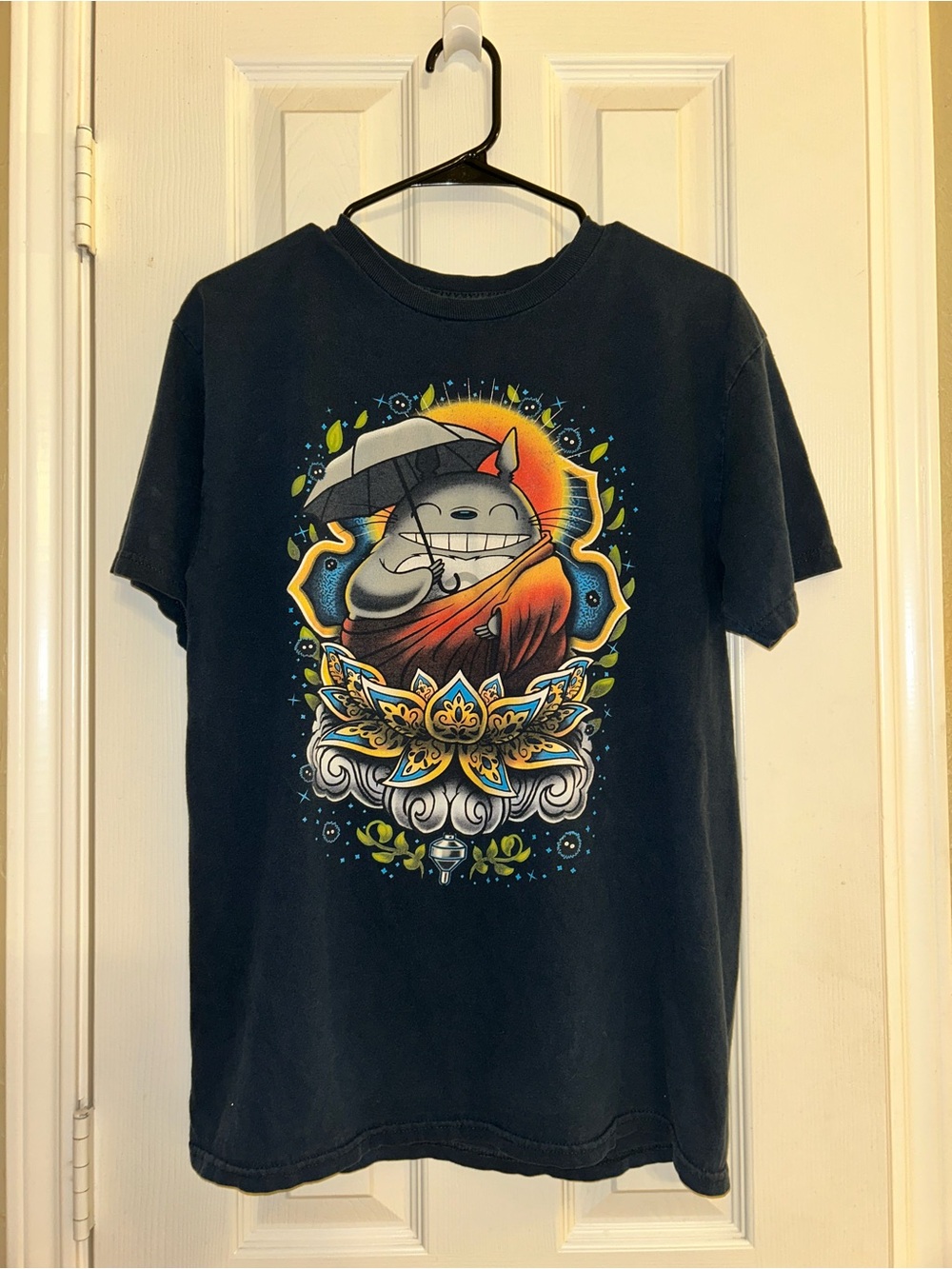 NWOT Anime Totoro Smiling w/ Umbrella Graphic Medium Black T-shirt by Tee Fury